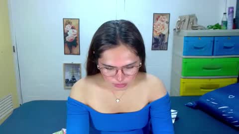 tgirlselena online show from September 17, 11:32 pm