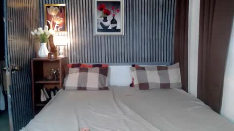 IG Lisa Avery Monroe online show from February 12, 2:56 pm