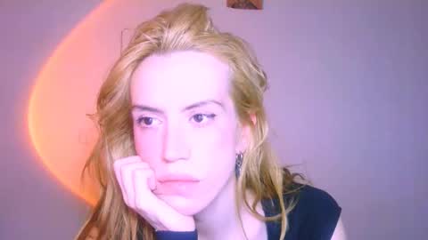 Yolanda online show from February 15, 6:06 pm