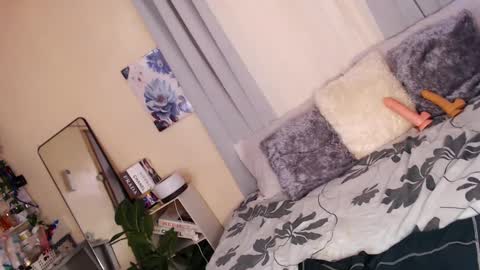 Snapshot of tiara_perezx chatting on February 19, 4:01 am Sam online show from February 19, 4:01 am