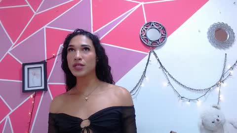 tifany_adamss online show from November 25, 8:22 pm