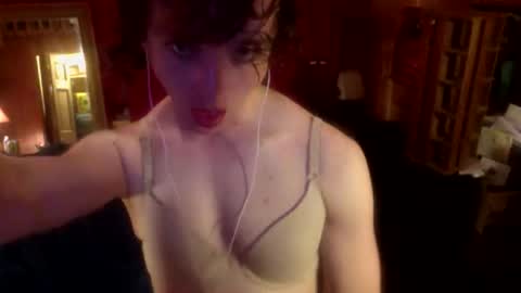Snapshot of tiffanycase384727 chatting on September 24, 5:35 am tiffanycase384727 online show from September 24, 5:35 am