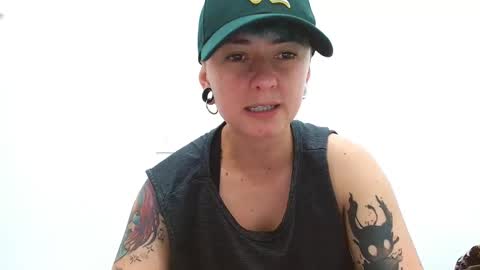 Blue online show from November 14, 1:57 am