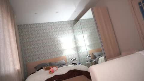         online show from April 23, 6:54 am