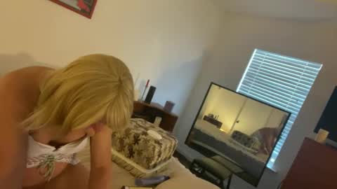 Snapshot of trannytush69 chatting on January 24, 9:05 pm USA GURL online show from January 24, 9:05 pm