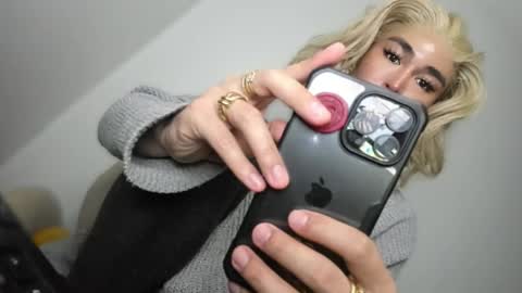 ALMIGHTY GODDESS VALENTINA online show from April 24, 10:57 pm