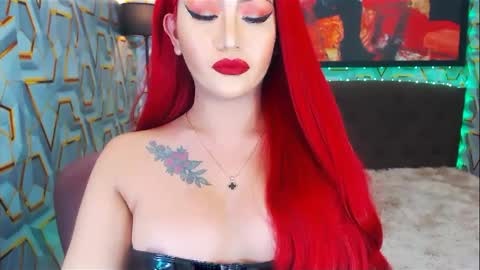 KYLIE BELLA  TS online show from December 17, 11:38 pm