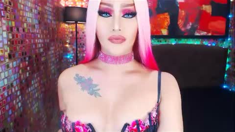 KYLIE BELLA  TS online show from February 8, 10:51 pm