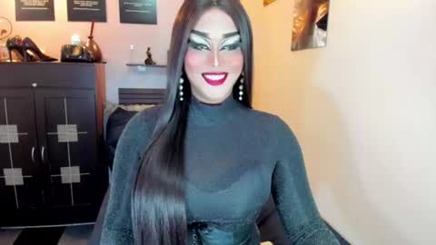 Nicoleeee online show from August 7, 6:20 am