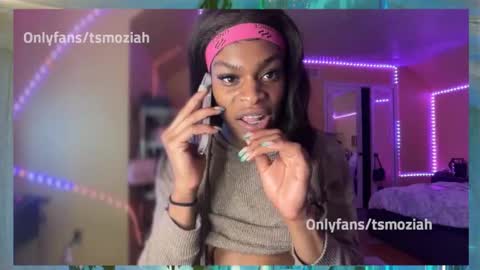 Snapshot of tsmoziah chatting on October 14, 4:57 am tsmoziah online show from October 14, 4:57 am