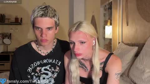 Molly and Nick online show from April 12, 7:39 pm