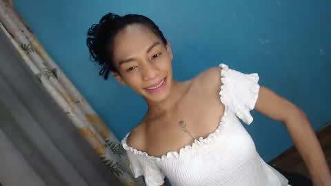 Snapshot of uncut_queen chatting on October 10, 6:47 am LOVELY JANE online show from October 10, 6:47 am
