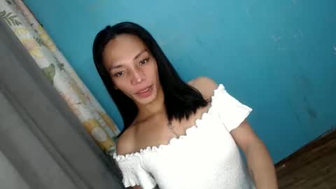 Snapshot of uncut_queen chatting on October 18, 10:30 am LOVELY JANE online show from October 18, 10:30 am