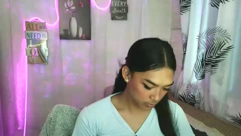 Ms. Criza online show from April 20, 2:35 am