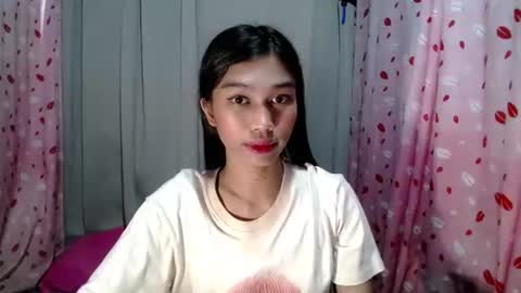 urloverjasmine_xx online show from April 15, 11:37 am