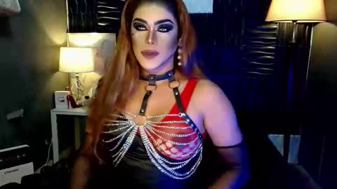 Miss Veronica online show from October 12, 7:05 pm