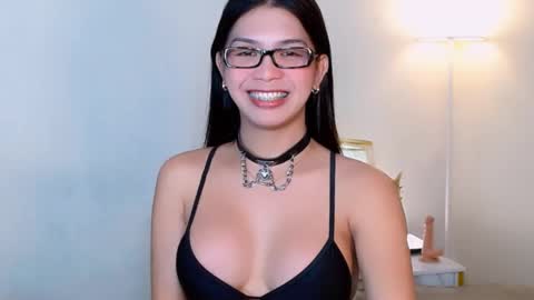 urwildest_margaret online show from January 11, 10:00 am