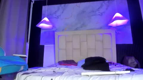 Valentina  online show from February 21, 11:52 pm
