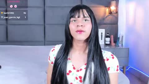 valentino moon online show from September 22, 3:34 am