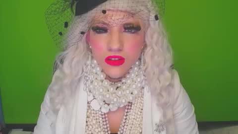 vanesacrossdresser online show from February 6, 5:03 am