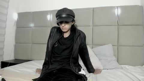 vannellope_96 online show from February 4, 6:45 pm