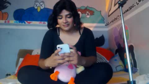   online show from April 4, 10:51 pm