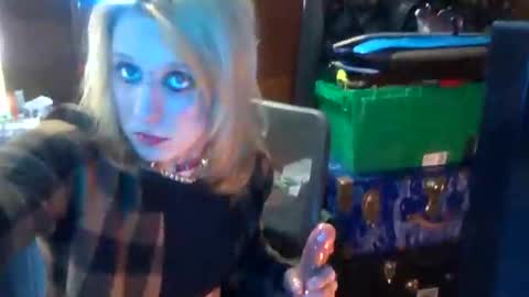 Vie ViXiiiN online show from February 18, 8:38 pm