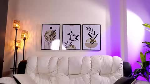 Violeta online show from March 6, 8:03 pm