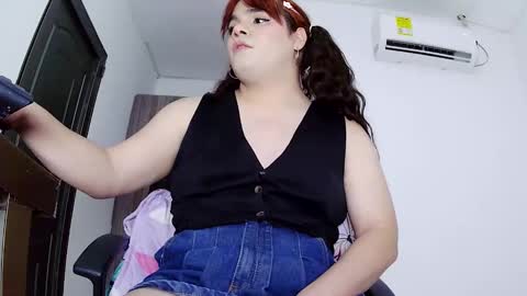 violettacam69 online show from November 3, 10:25 am