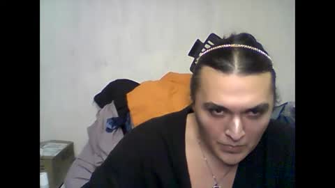 Snapshot of virgorian_enigma chatting on December 12, 12:38 am priscilla online show from December 12, 12:38 am