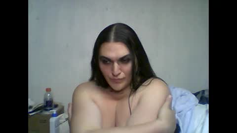 Snapshot of virgorian_enigma chatting on December 14, 6:35 am priscilla online show from December 14, 6:35 am