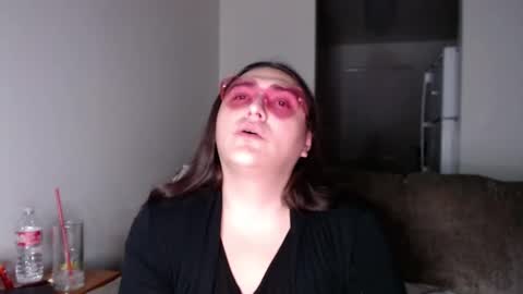 Snapshot of virgorian_enigma chatting on February 6, 5:14 am priscilla online show from February 6, 5:14 am