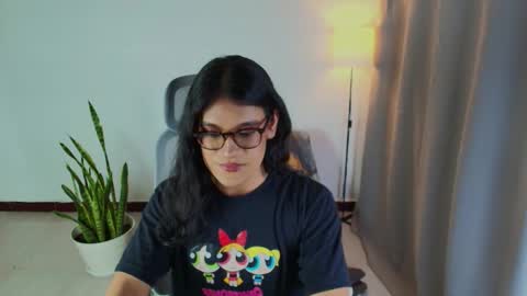 VittaaaPlease help me with your thumbs up its important  online show from November 13, 12:42 am