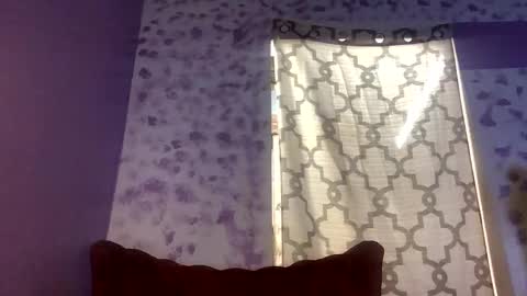 Snapshot of vixenthedoll chatting on October 30, 3:49 am 10 inch online show from October 30, 3:49 am