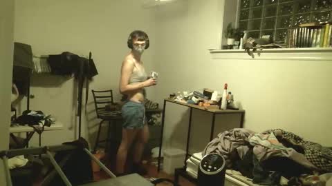 VyeletSkyes online show from November 21, 7:20 am