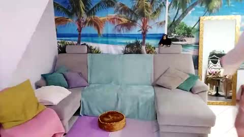 Snapshot of wannafeelitall chatting on February 2, 8:41 pm Emilia inst  online show from February 2, 8:41 pm