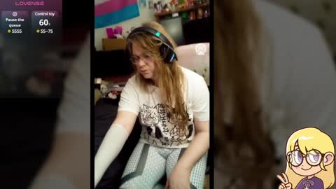 Snapshot of waysoft23 chatting on January 12, 3:35 pm Ash online show from January 12, 3:35 pm