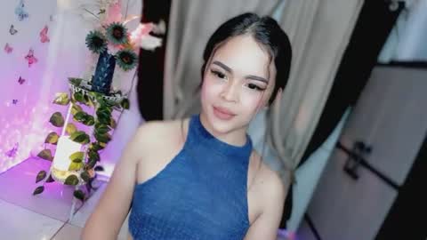 Hi Im LOVIE Please dont forget to follow and thumbs up me online show from April 9, 6:30 am