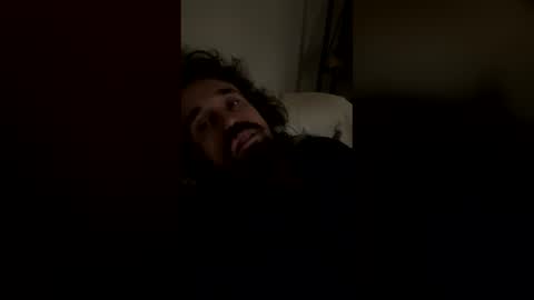 eski online show from March 31, 7:05 pm