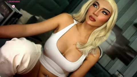 Julia online show from April 10, 12:17 am