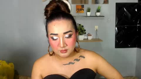 Nira   NOT INTO CHEAP GUYS  online show from July 20, 7:27 pm