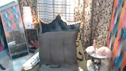 address me as QUEEN  NINA  A Little Bit  of ANGELIC FACE with a Wild Demonic Side online show from February 11, 12:28 am