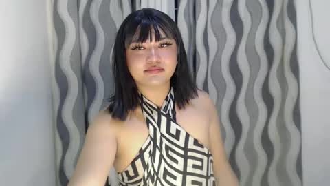 its me MADEL online show from May 14, 2:26 pm