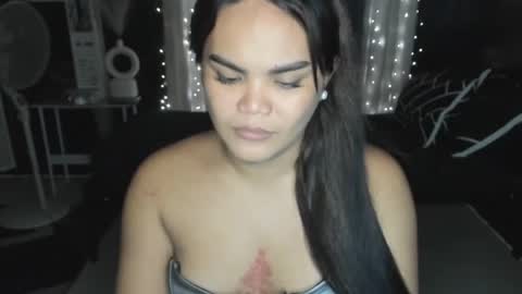 Kylie Smith online show from July 14, 2:05 am