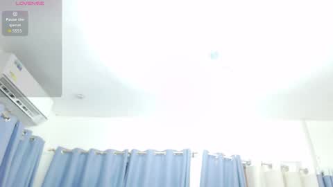 Yasmin online show from April 3, 6:06 pm