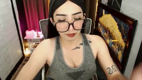 yassiered online show from January 12, 9:16 am