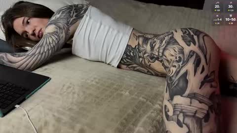 yexes online show from October 28, 4:10 am