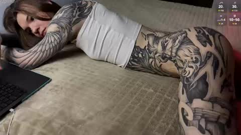 yexes online show from November 1, 3:59 am