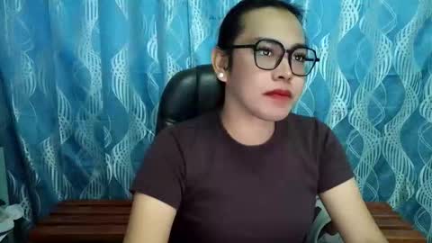 your_dreamgirlxxx69 online show from September 26, 12:29 am