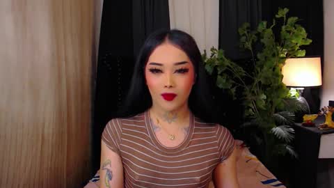 kim online show from December 2, 9:18 pm